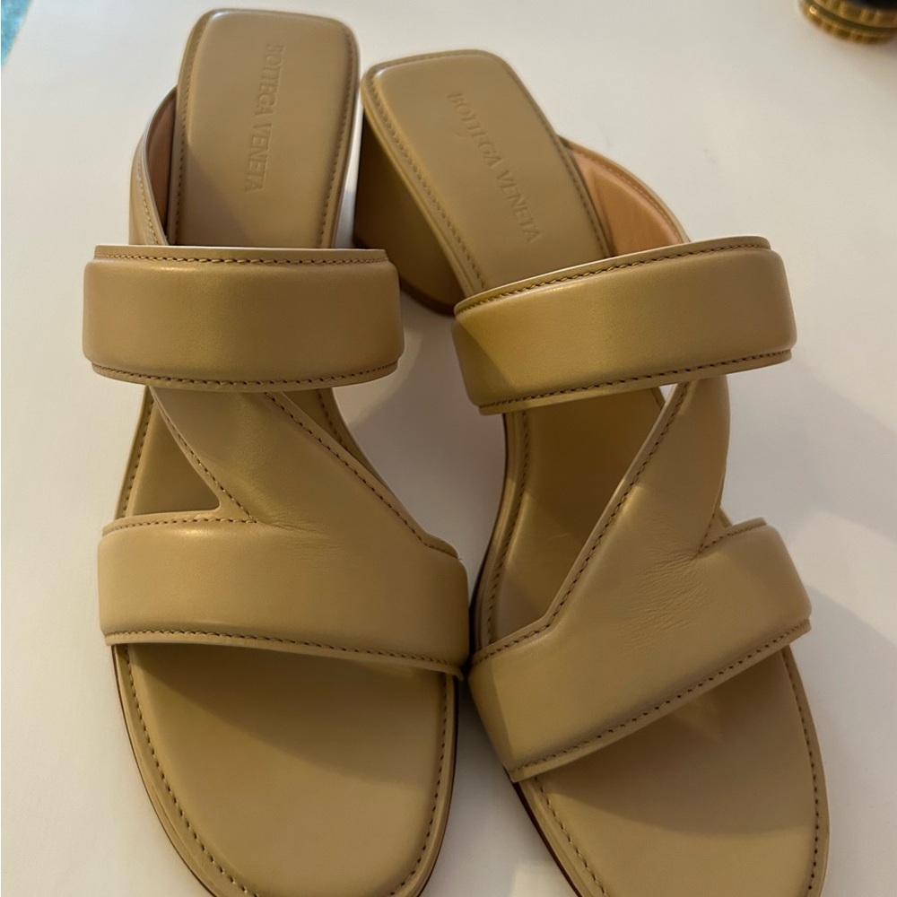 Brand new in box Bottega Venetta Sandals size 39.5